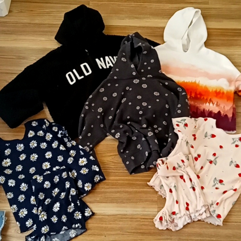 Old Navy lot girls sweater pjs